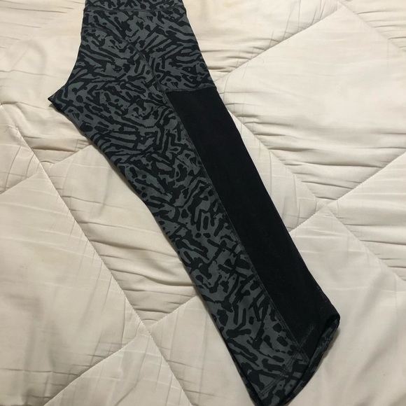 Lululemon Workout Pants - Picture 3 of 8